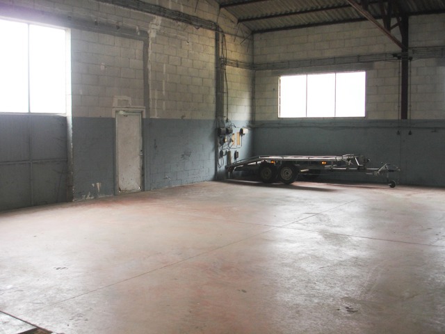 BOX 30m² of KMO UNIT 150m² weldra beschikbaar! - te huur bij Immo Kong