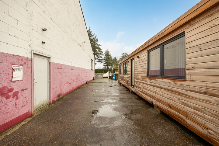 BOX 30m² of KMO UNIT 150m² weldra beschikbaar! - te huur bij Immo Kong