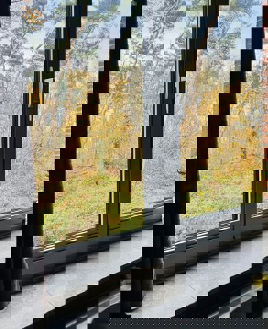 Gelijkvloers 3 slaapkamer appartement met grote garage. - te huur bij Immo Kong