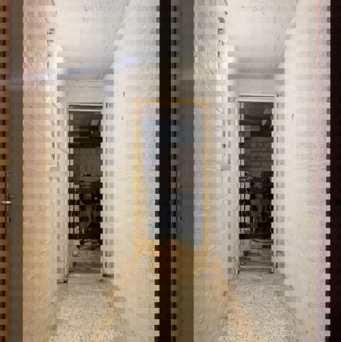 Gelijkvloers 3 slaapkamer appartement met grote garage. - te huur bij Immo Kong