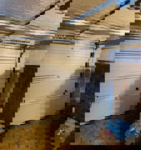 Gelijkvloers 3 slaapkamer appartement met grote garage. - te huur bij Immo Kong