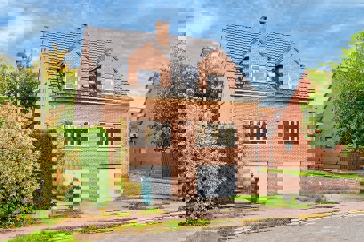 Villa - for sale - 1410 Waterloo