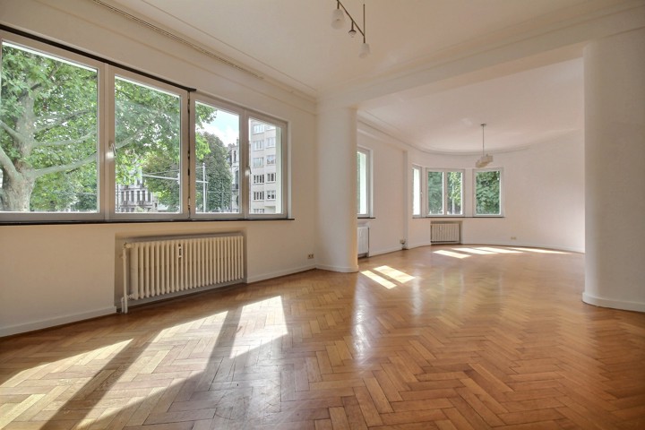 Flat - for rent - 1190 Forest