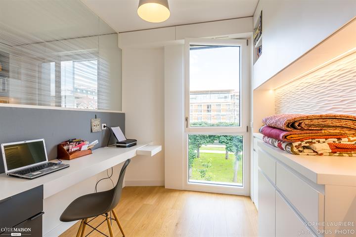 Ontdek in het hart van de begeerde Ukkel L'Orangeraie, een project van 6 kleine appartementen op menselijke schaal, met maximaal 3 verdiepingen, allemaal in een groene omgeving. En als je dacht dat Ukkel financieel ontoegankelijk was, is dit het moment om van gedachten te veranderen!