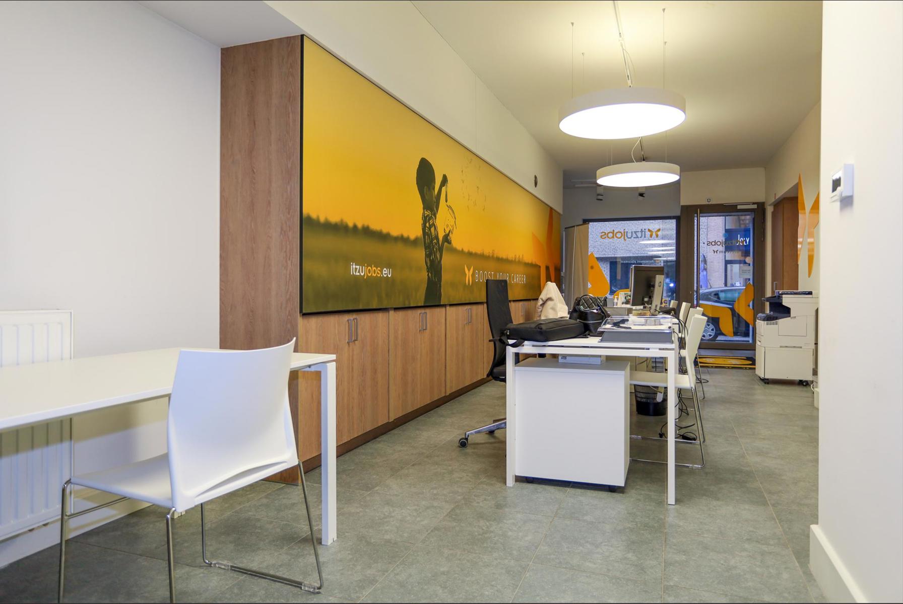 Goed gelegen commerciële ruimte centrum Beveren