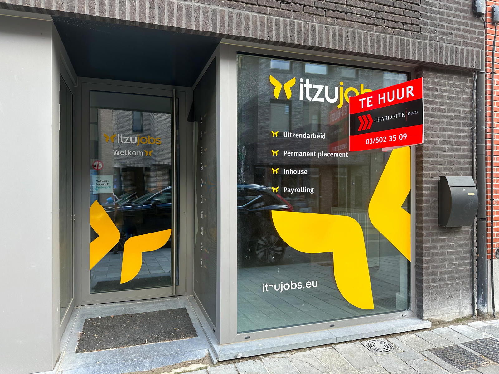 Goed gelegen commerciële ruimte centrum Beveren