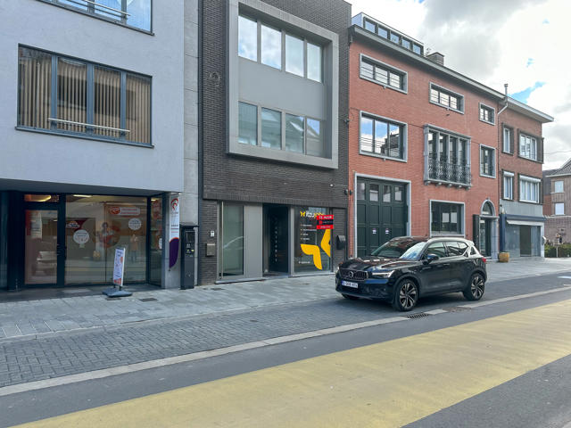 Goed gelegen commerciële ruimte centrum Beveren