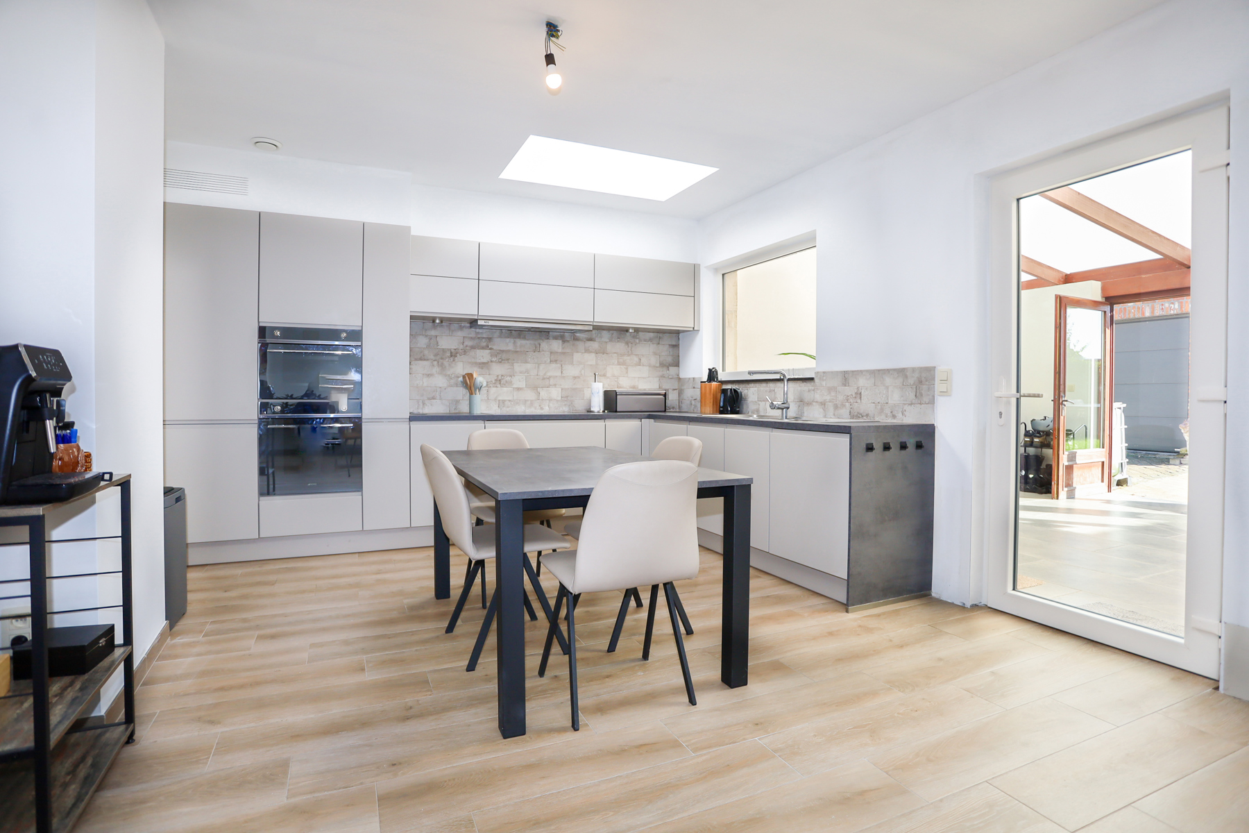 Lichtrijke HOB nabij centrum met 4 slpks en tuin