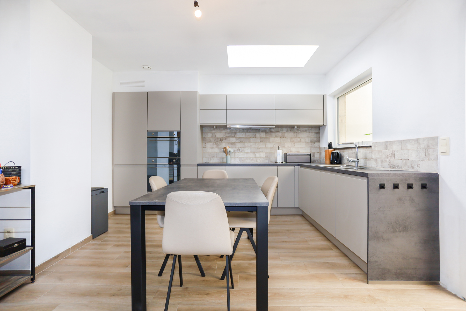 Lichtrijke HOB nabij centrum met 4 slpks en tuin