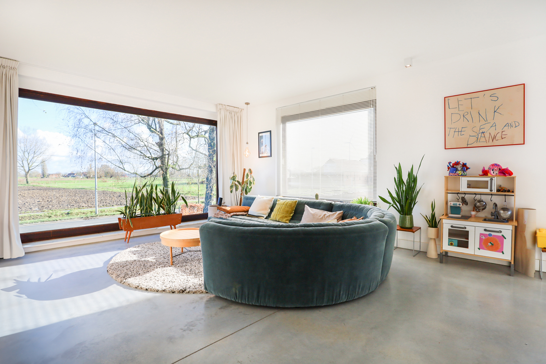 Lichtrijke bungalow met 3 slpks en garage