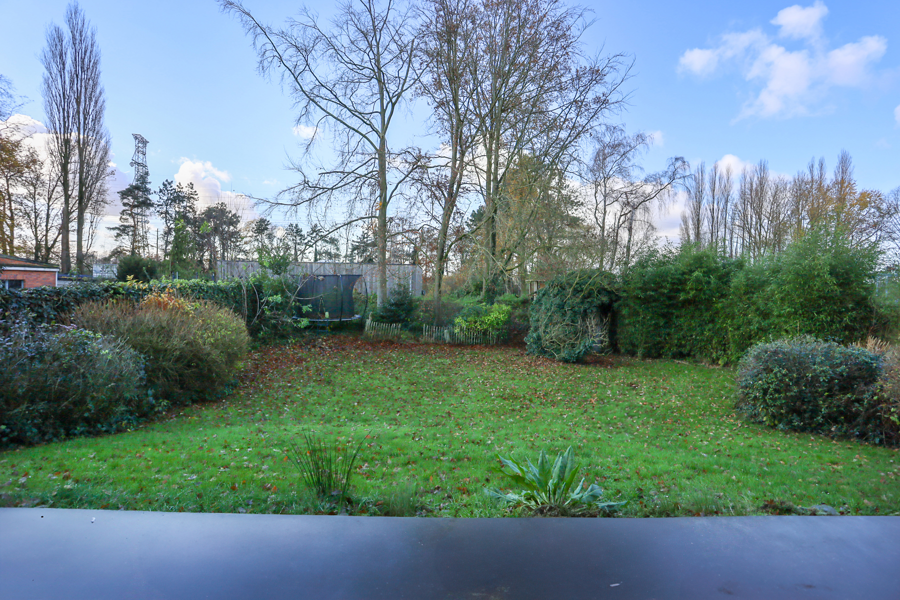 Lichtrijke bungalow met 3 slpks en garage