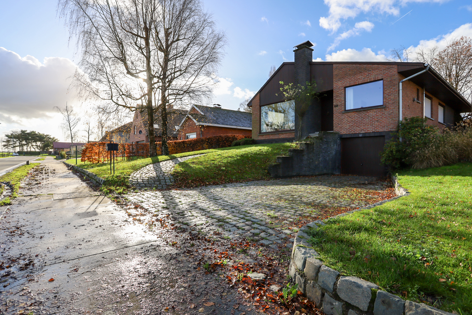 Lichtrijke bungalow met 3 slpks en garage