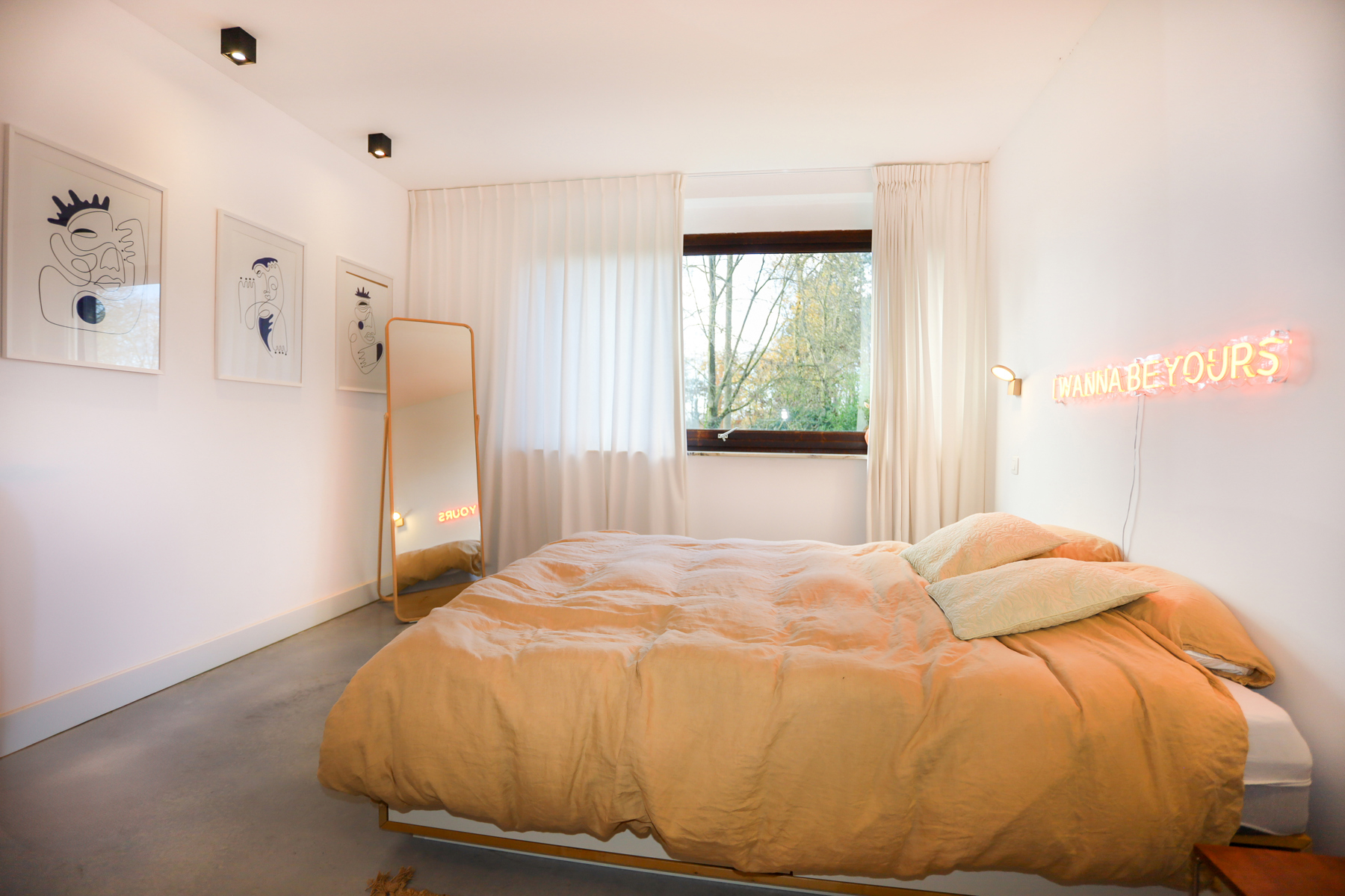 Lichtrijke bungalow met 3 slpks en garage