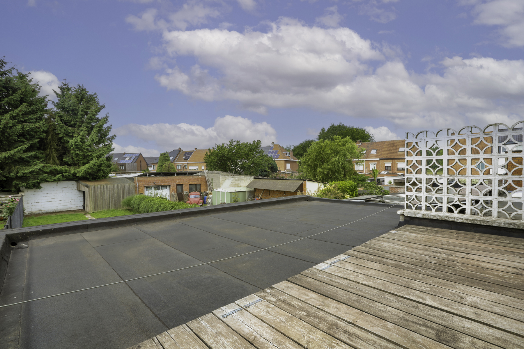 Gerenoveerde duplex met 2 slpks en zonnig terras