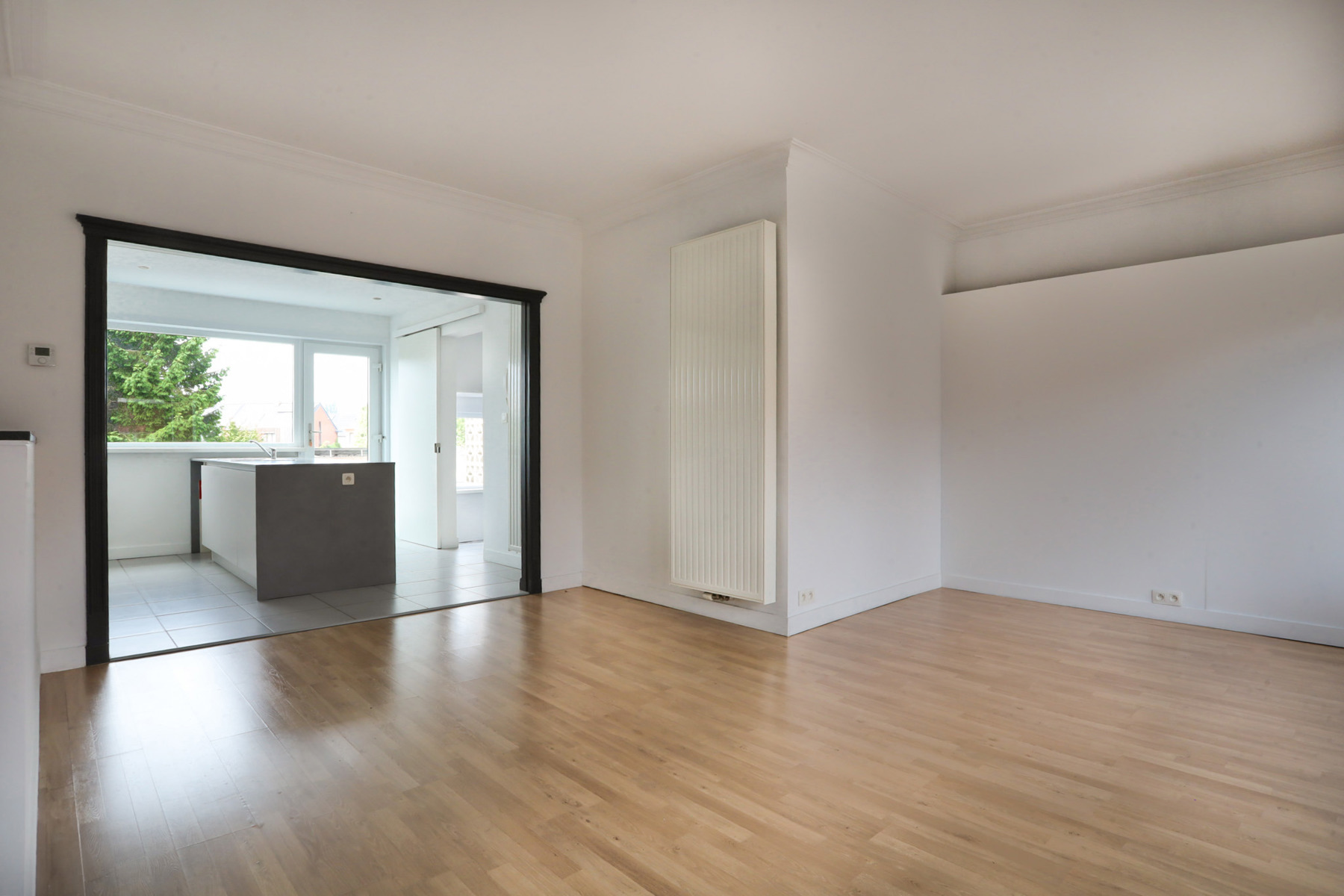 Gerenoveerde duplex met 2 slpks en zonnig terras