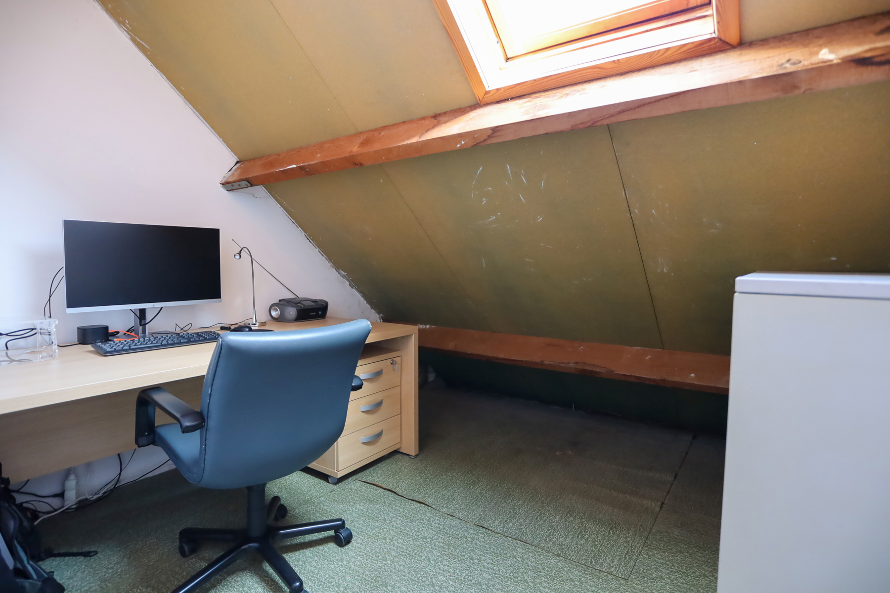 HOB met 3 slpks en bouwgrond met garages