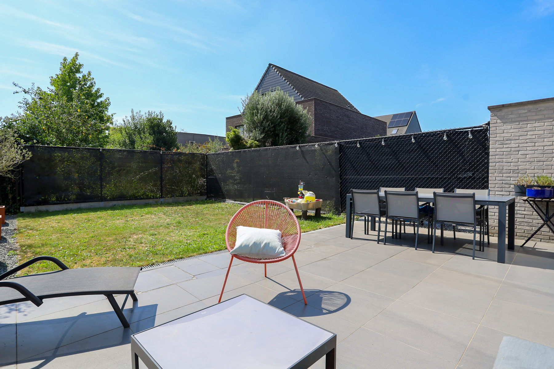 Recente woning met 4 slpks en garage