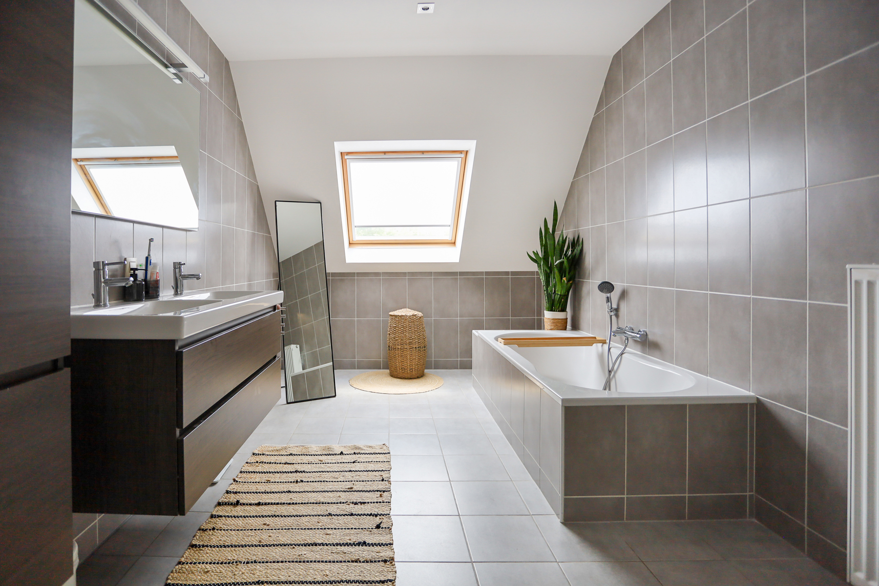 Recente woning met 4 slpks en garage