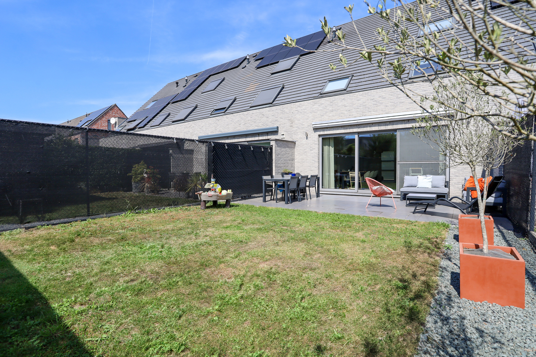 Recente woning met 4 slpks en garage