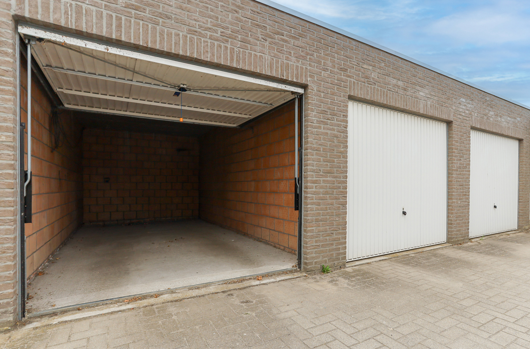 Instapklaar 2 slpk appartement met garage