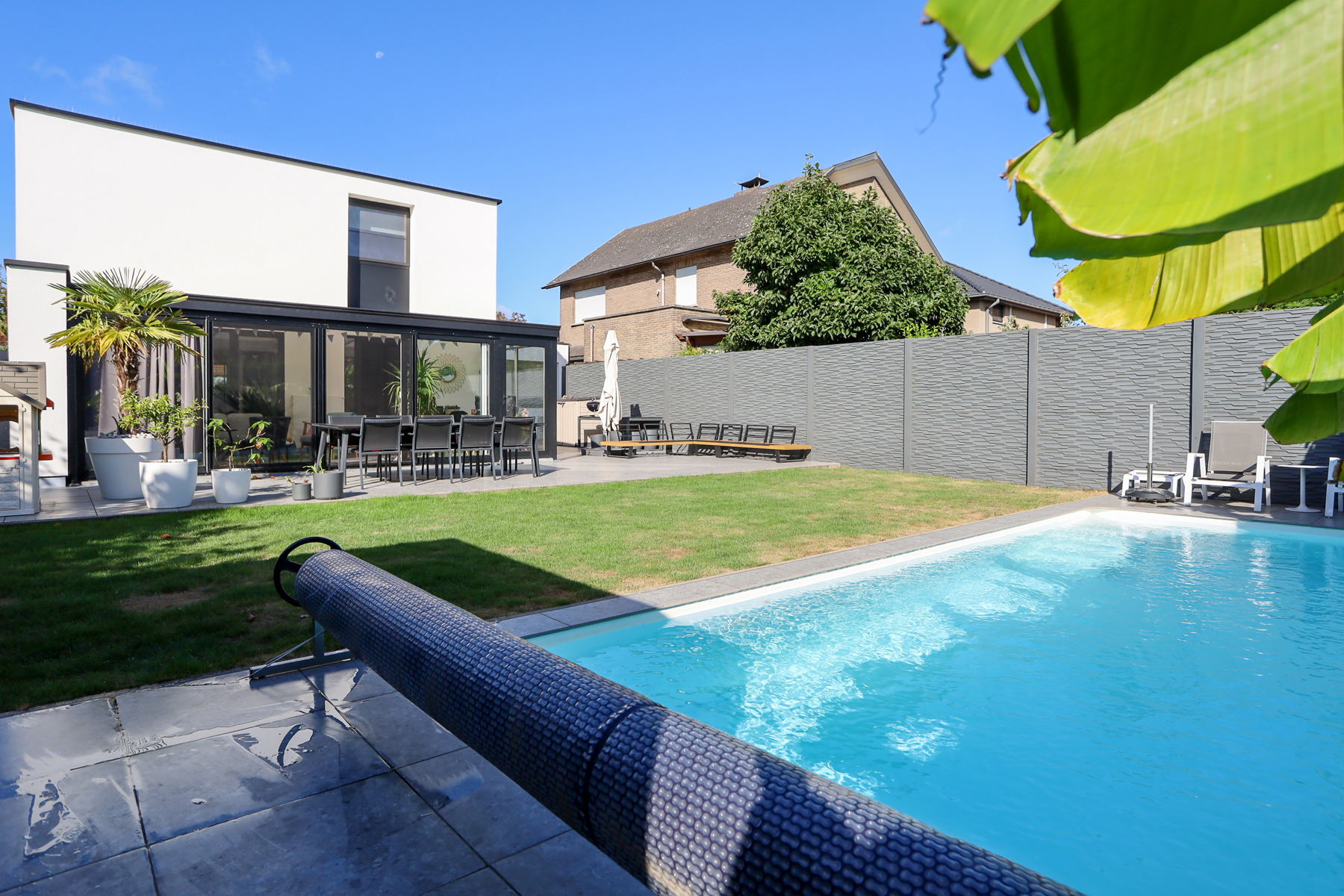 Gerenoveerde OB met zwembad in het centrum