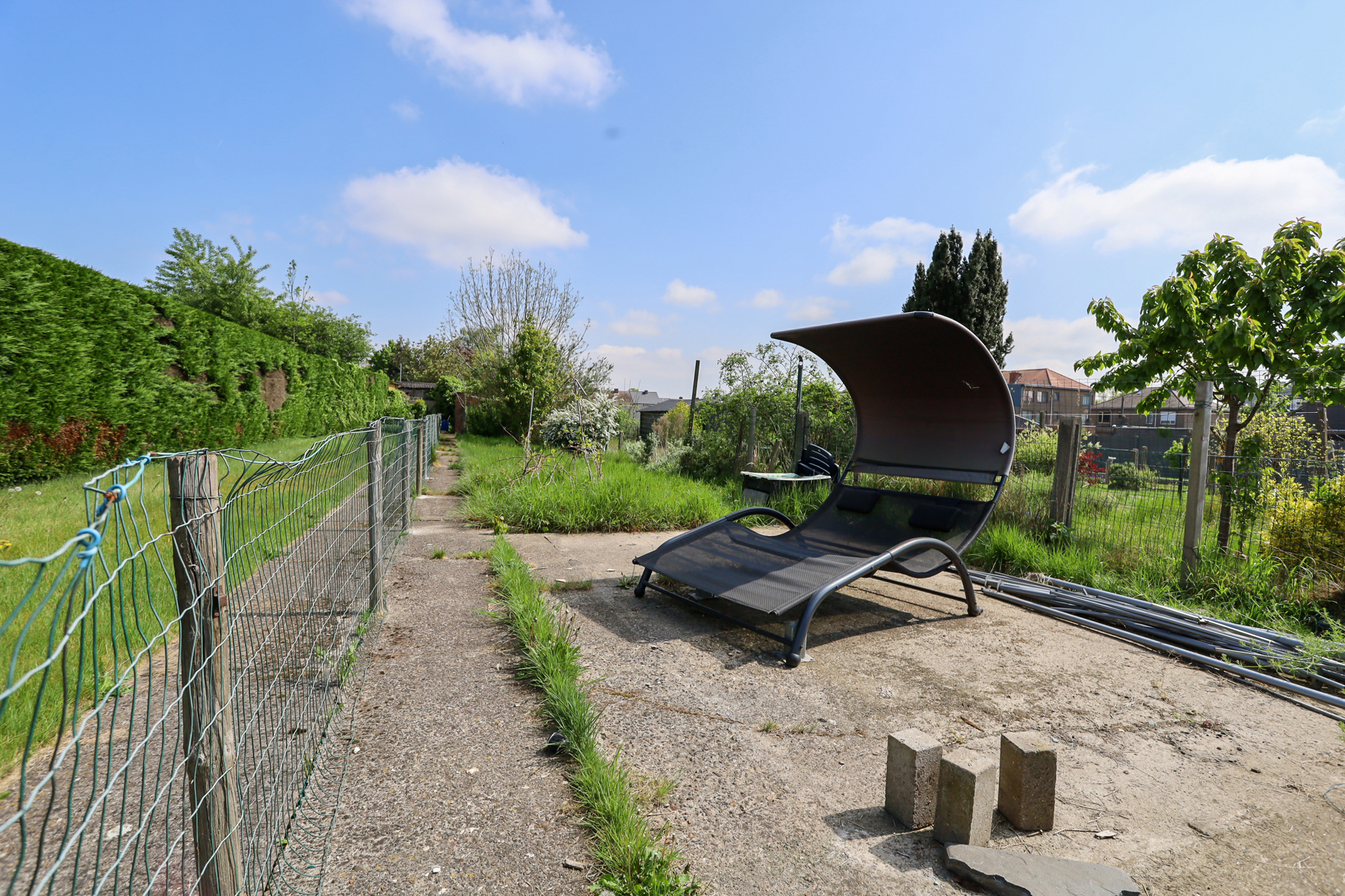 Leuke rijwoning met zij-ingang en tuin