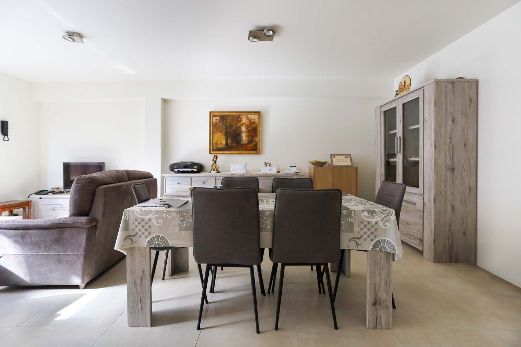 Gerenoveerd 2 slpk appartement centrum