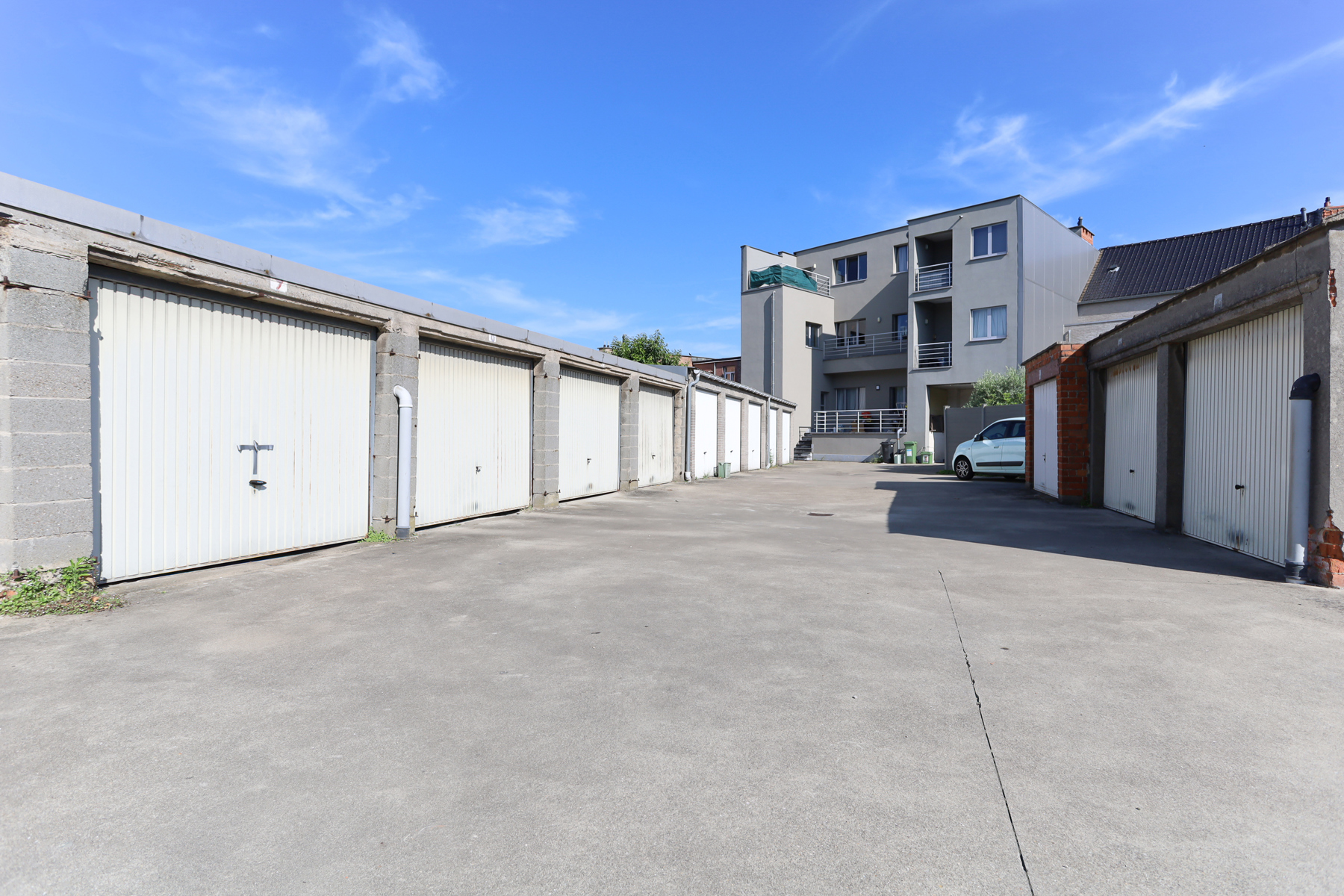 Ruim 2 slpk app met garage