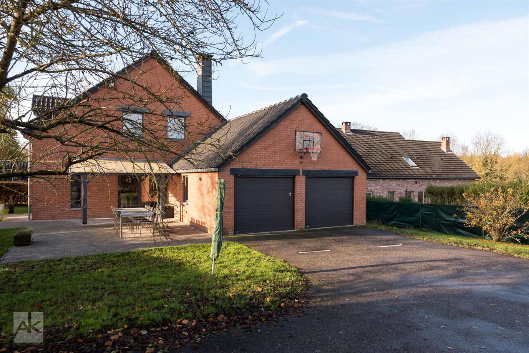 Lumineuse villa dans un cadre champêtre !