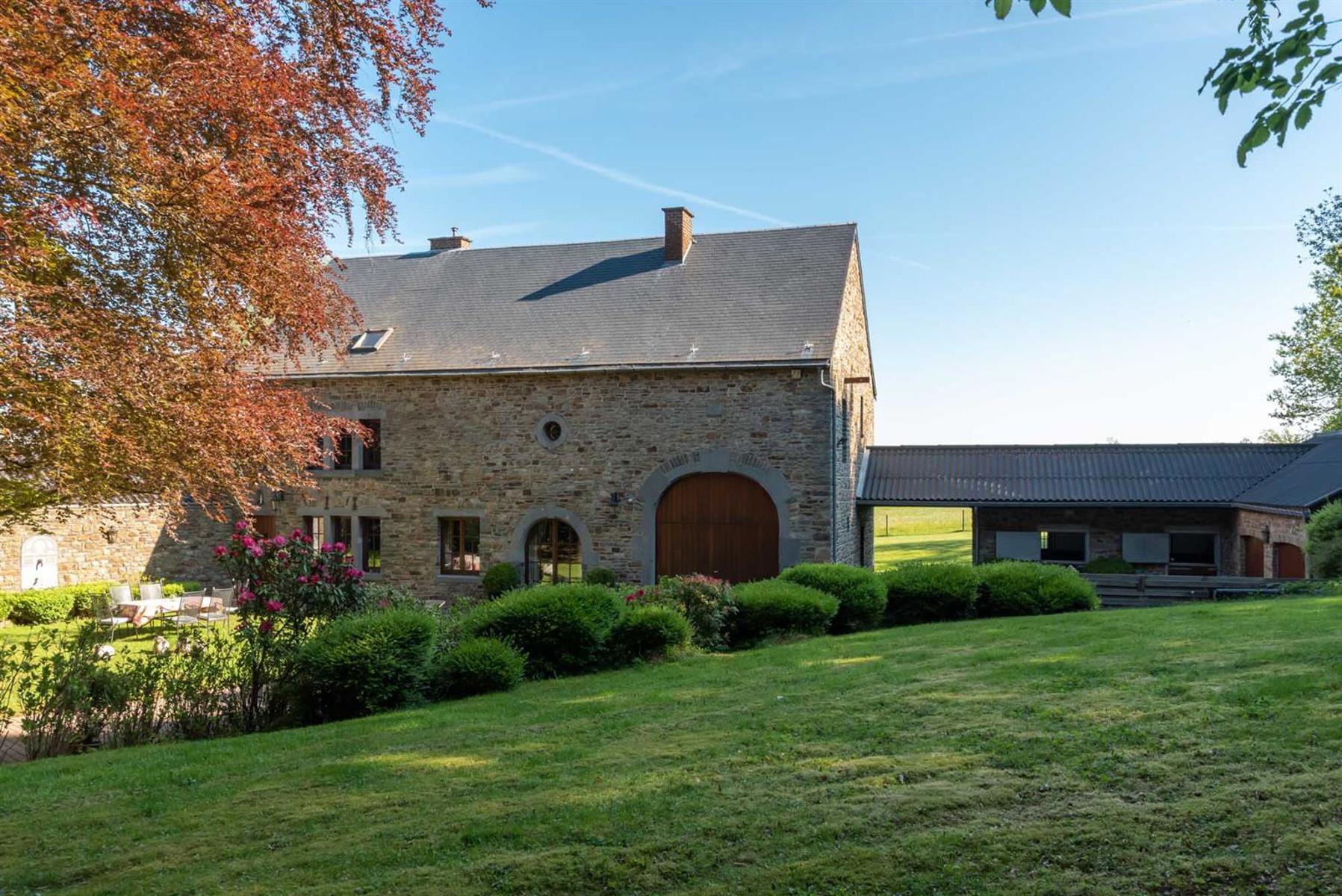 Charmante demeure en pierre du pays !