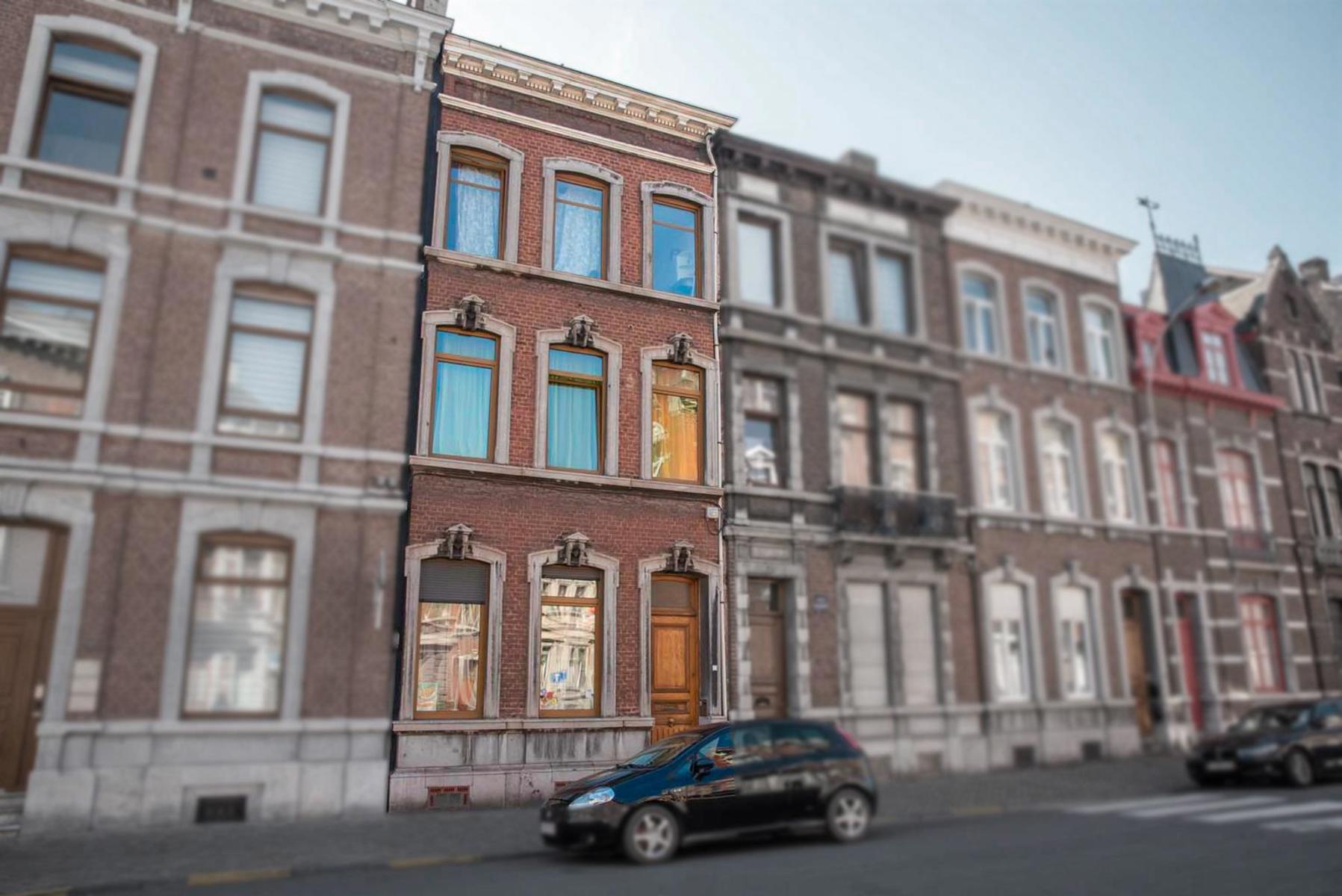 Liège centre – Spacieuse maison bourgeoise avec petit jardin !