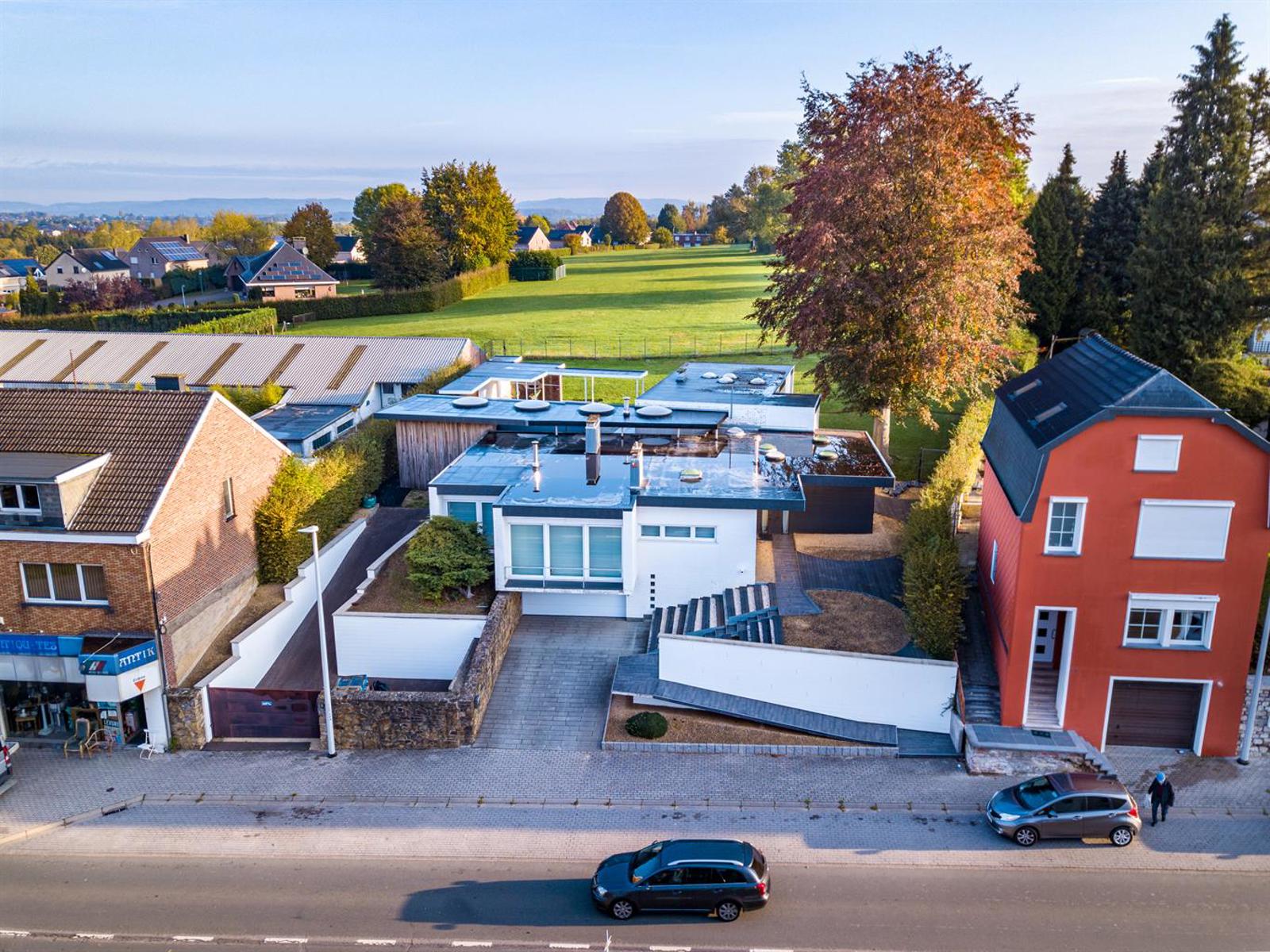 VENDU !  Villa d’architecte avec piscine !