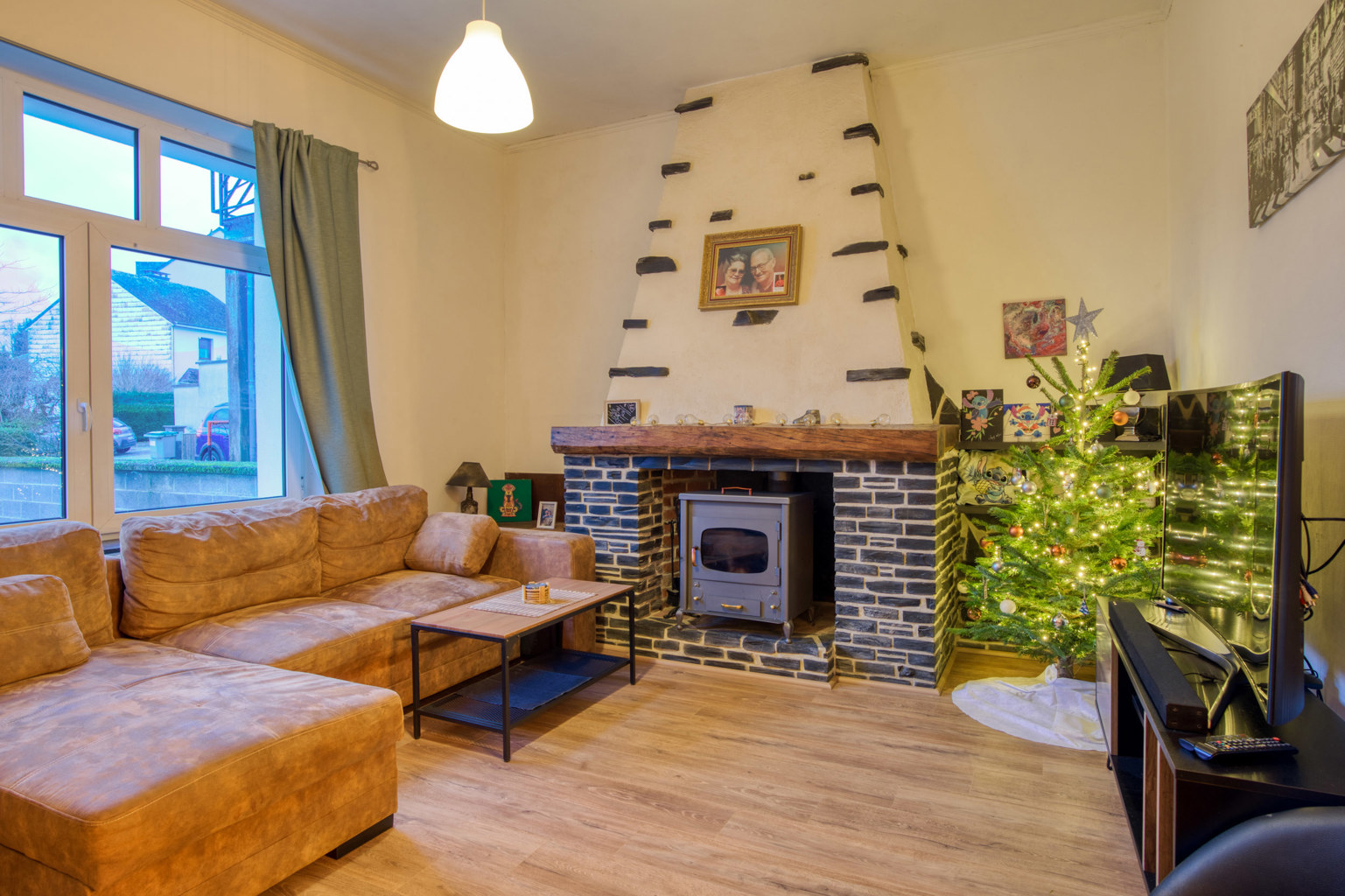 Charmant appartement RDCH avec terrasse et bureau