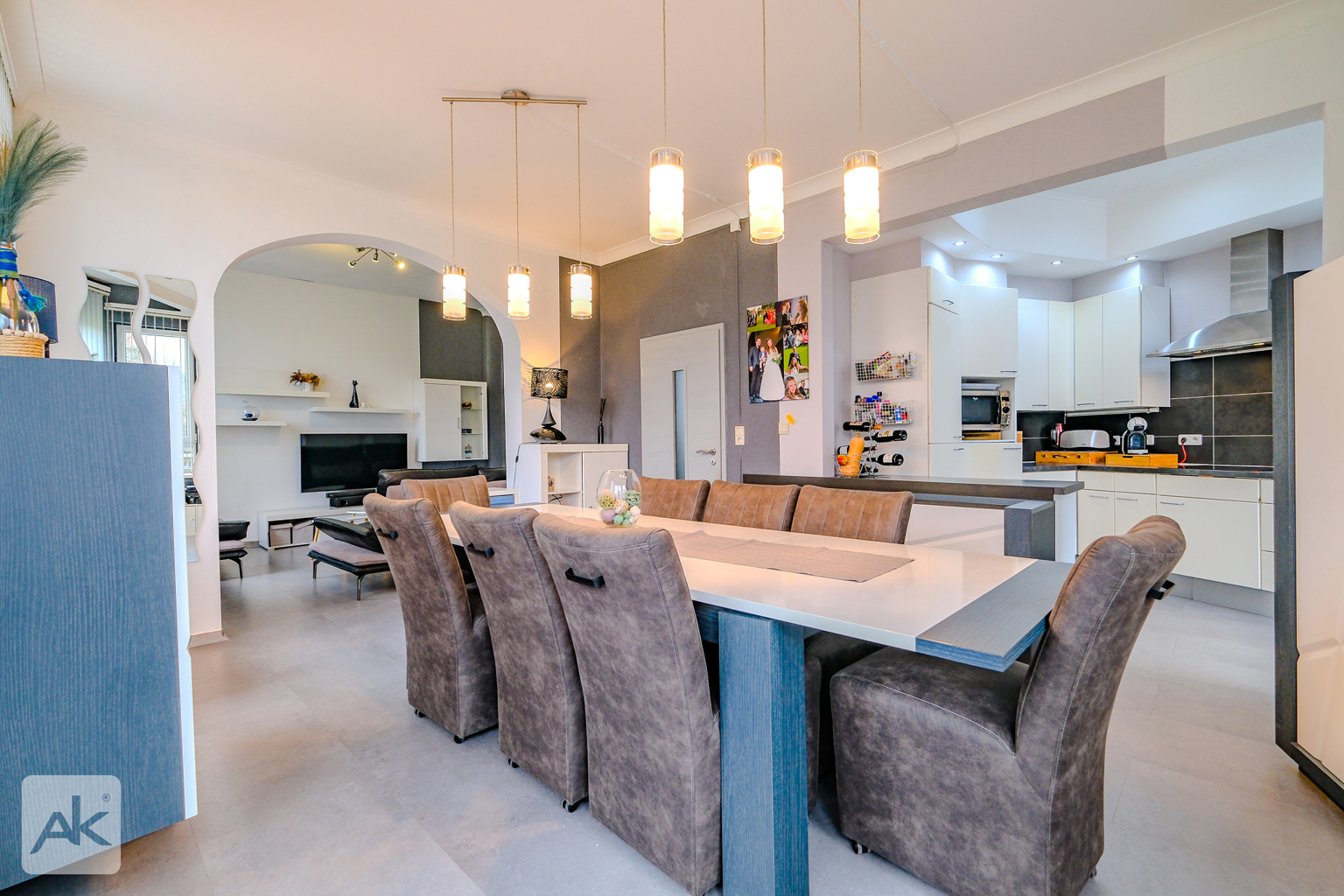 Immeuble avec 2 studios dans le quartier des Vennes