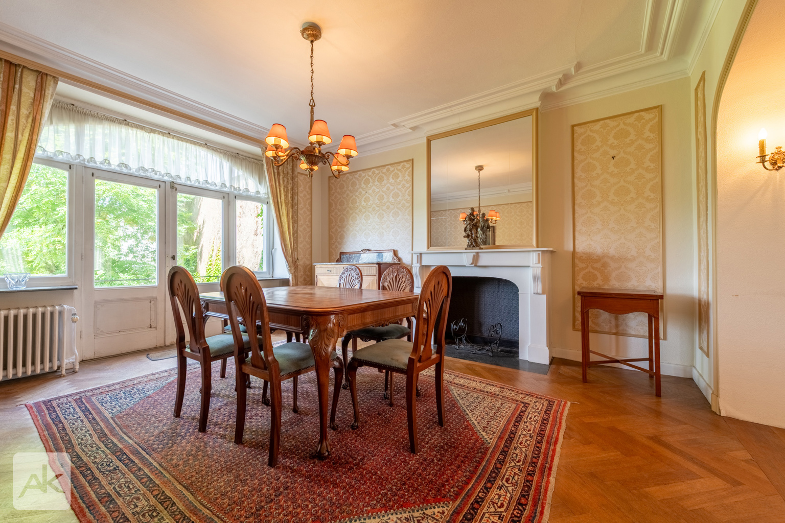 Superbe maison de maître à rafraîchir dans le centre d’Olne