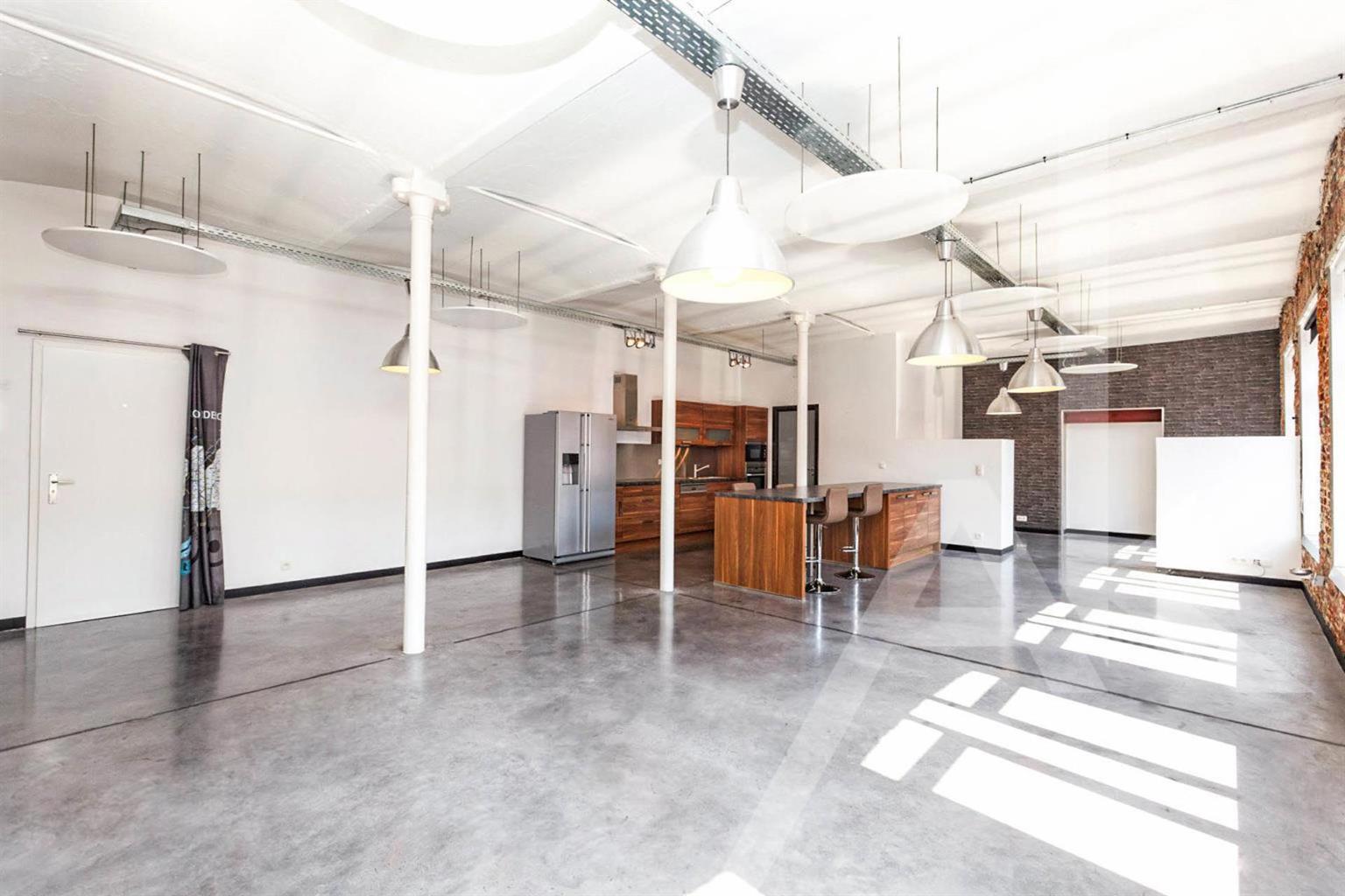 Superbe loft avec garage et parking au Val Saint-lambert !