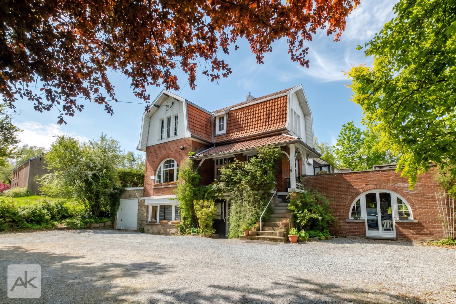 Villa de prestige avec profession libérale à Heusy