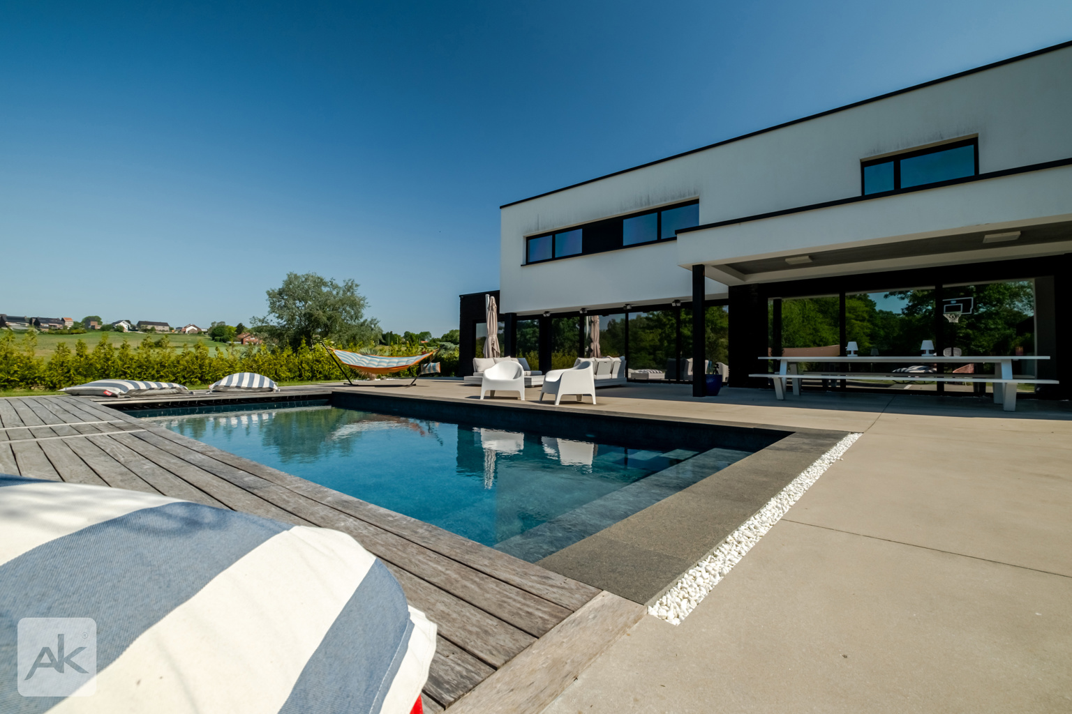 Villa contemporaine avec piscine à louer à Flémalle