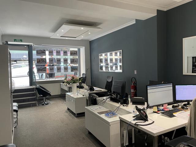 Rez Commercial Quartier Pl Brugmann