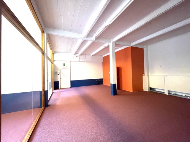 Bureau style loft au pied du futurmusée KANAL