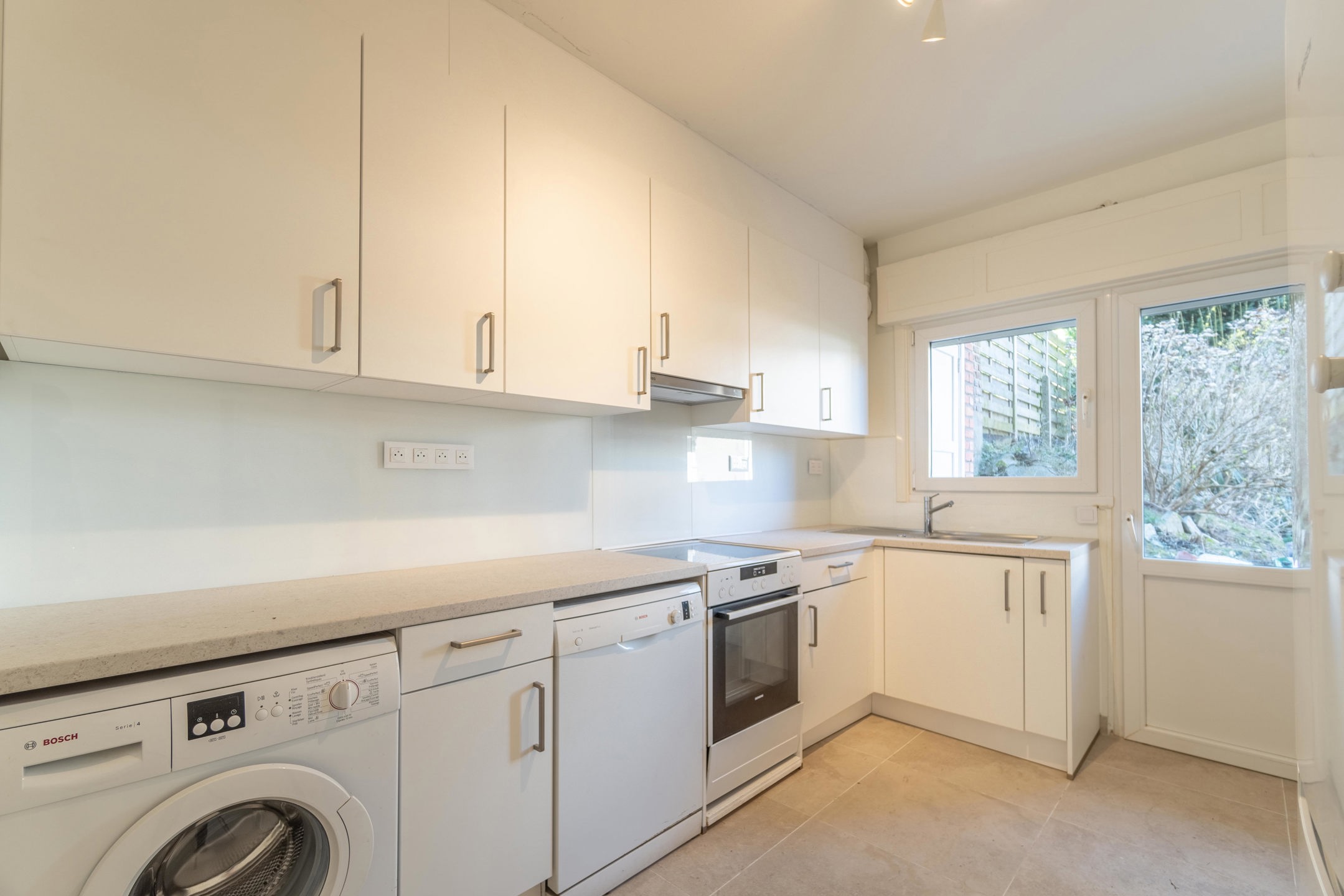 Rez-de-chaussée - à louer - 1200 Woluwe-Saint-Lambert - #7217855-2