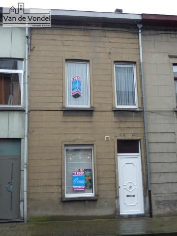 Totaal gerenoveerde stadswoning met zonnepanelen!