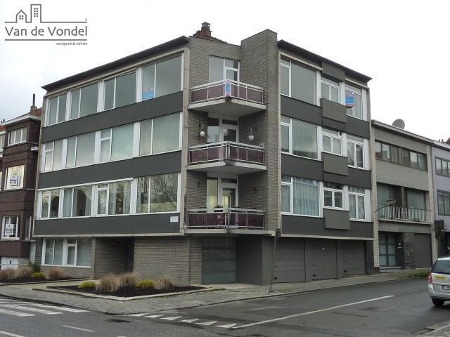 Volledig gerenoveerd appartement met schitterend uitzicht op het stadspark!