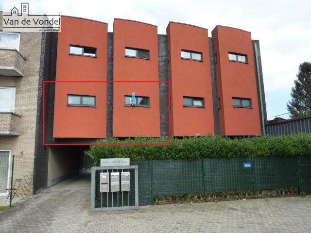 100% instapklaar app. met 2 slaapkamers te Erembodegem.