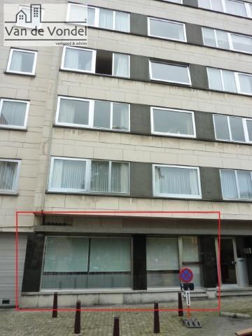 Ruim appartement (120m²) met 3 slaapkamers op (rustige) toplocatie in centrum Aalst !