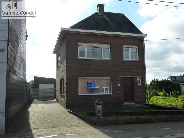 Halfopen bebouwing op 4a36ca te Lede !