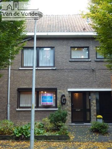 Stadswoning met tuintje op toplocatie!