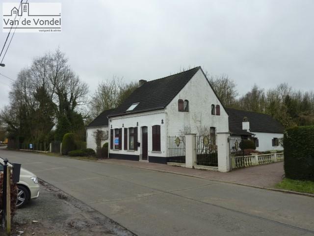 Landhuis op 30are! Klein beschrijf mogelijk! 