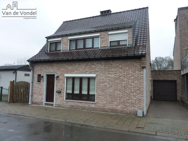 Instapklare HOB in doodlopende straat.
Laag beschrijf mogelijk!