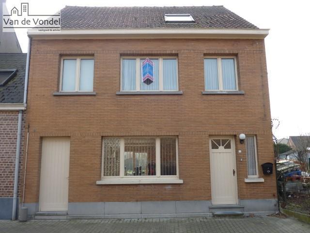 Instapklare woning met 5 slps met
zuidgerichte tuin!